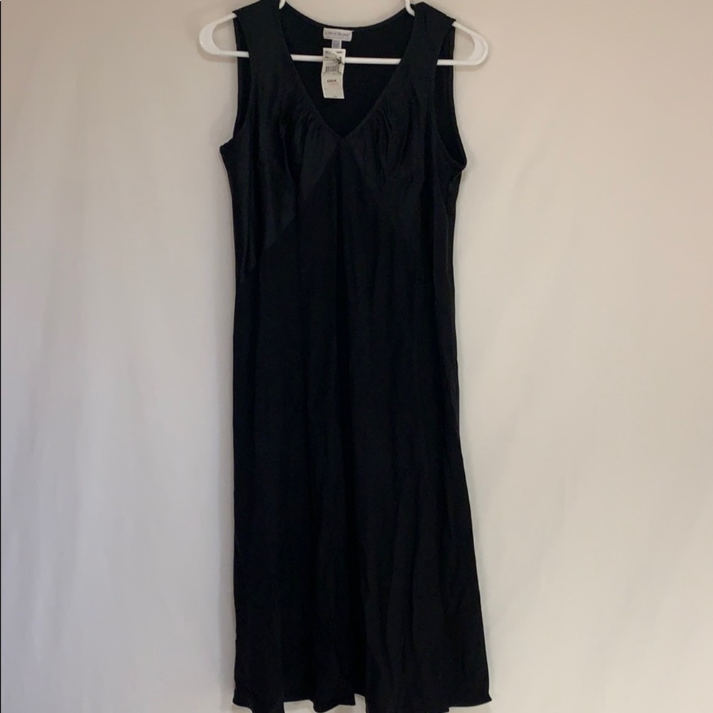 A Pea in the Pod black nightgown